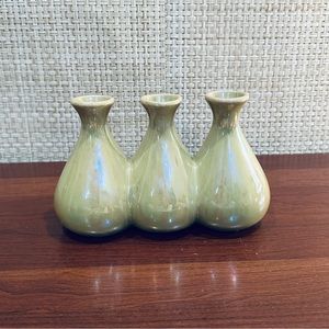 🌟2xHP🌟Ceramic Luster Green Three Stem Bud Vase
